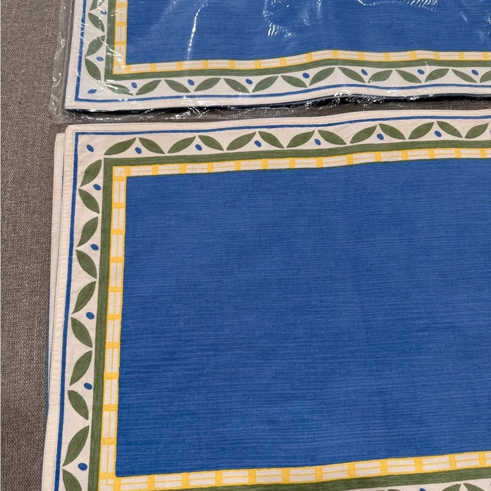 Williams Sonoma Blue Cotton Placemats Set of 8 Leaf Border Made in India